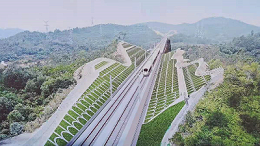 广汕高铁GSSG5标12#路基边坡植草复绿试验段工程圆满竣工！