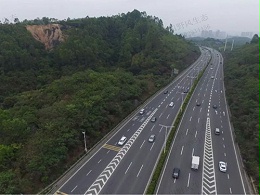 从莞高速公路边坡复绿
